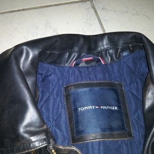 Vintage Tommy Hilfiger dark brown leather bomber l